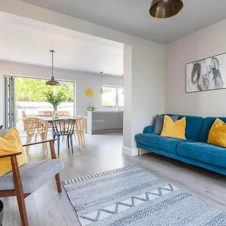 Peaceful Family Home With Garden & Parking At 'Helvellyn' Falmouth Exterior foto