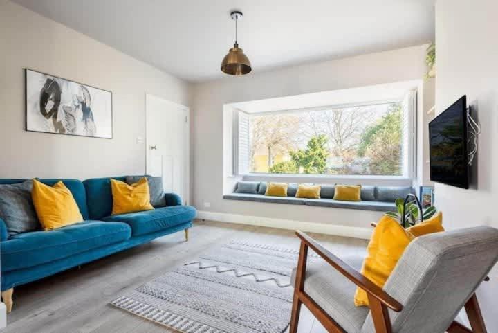 Holiday home Peaceful Family With Garden & Parking At 'helvellyn' *