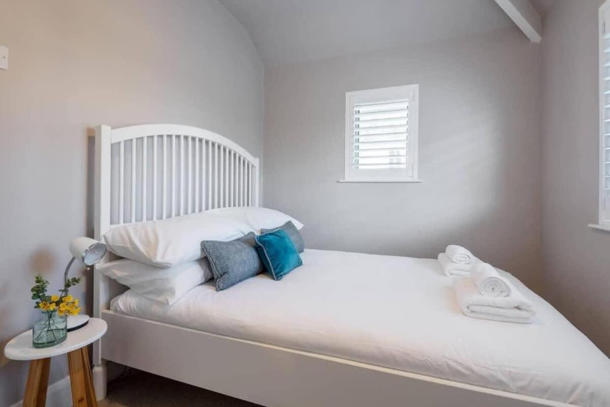 Peaceful Family With Garden & Parking At 'helvellyn' Holiday home *